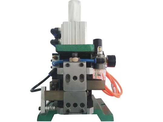 เครื่องมือปอกและบิดสายไฟหลายแกน WPM-4F+T - เครื่องบิดและปอกสายไฟ